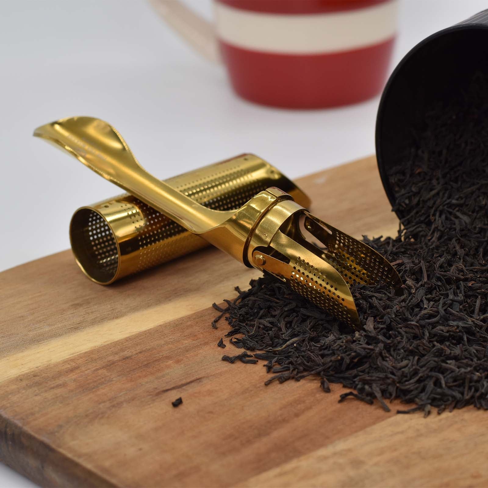 Loose Leaf Tea Scoop With Integrated Infuser lifestyle image